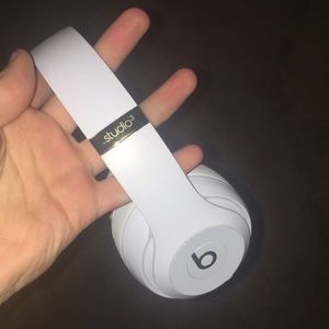 Studio 3s wireless white beats by dre